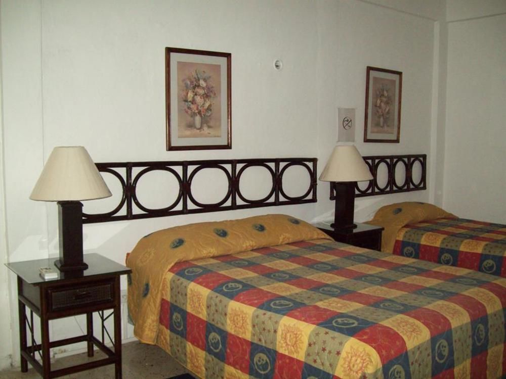 Hotel Suites Le Monde Cancún Extérieur photo