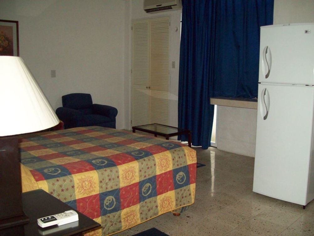 Hotel Suites Le Monde Cancún Extérieur photo