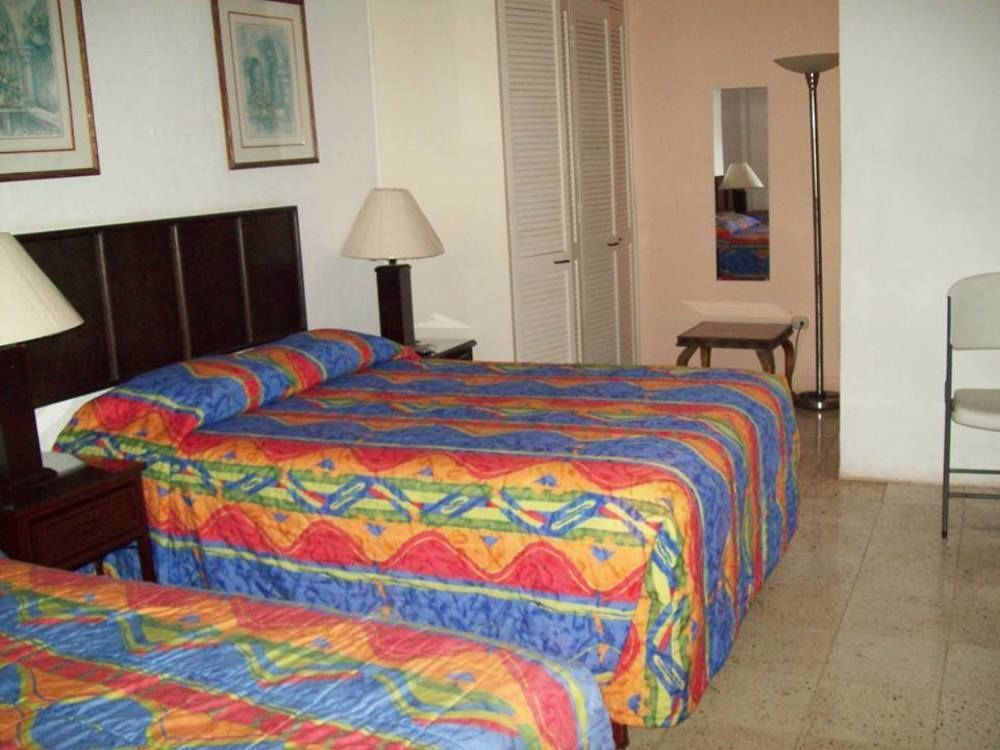 Hotel Suites Le Monde Cancún Extérieur photo