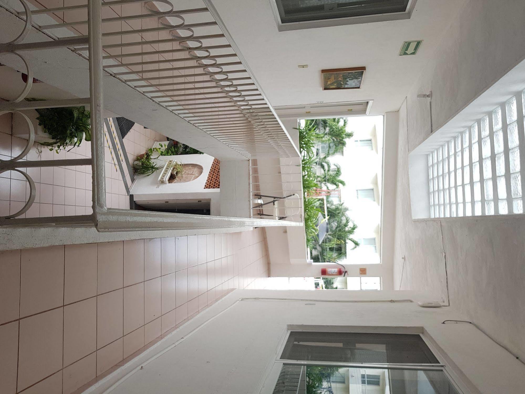 Hotel Suites Le Monde Cancún Extérieur photo