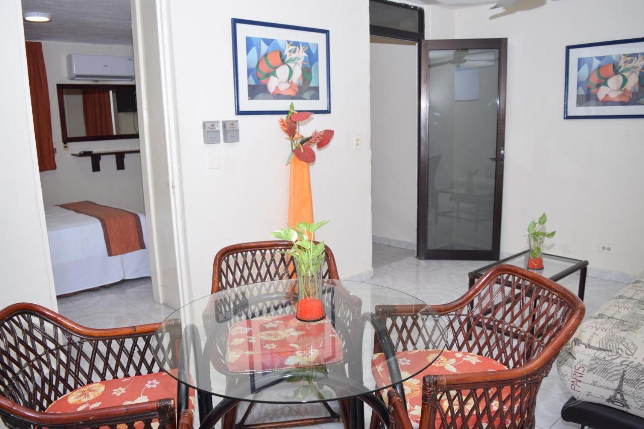 Hotel Suites Le Monde Cancún Extérieur photo
