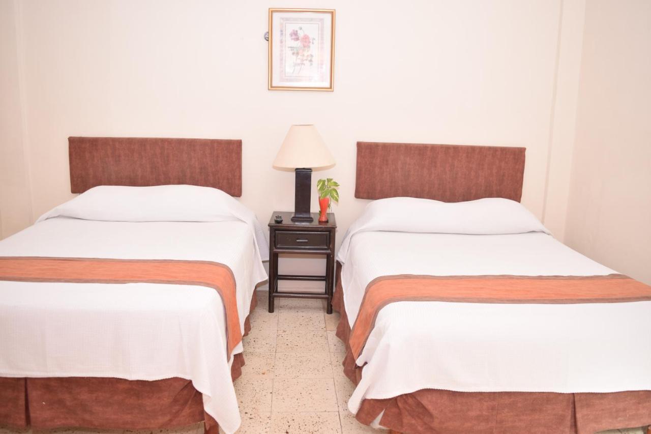 Hotel Suites Le Monde Cancún Extérieur photo