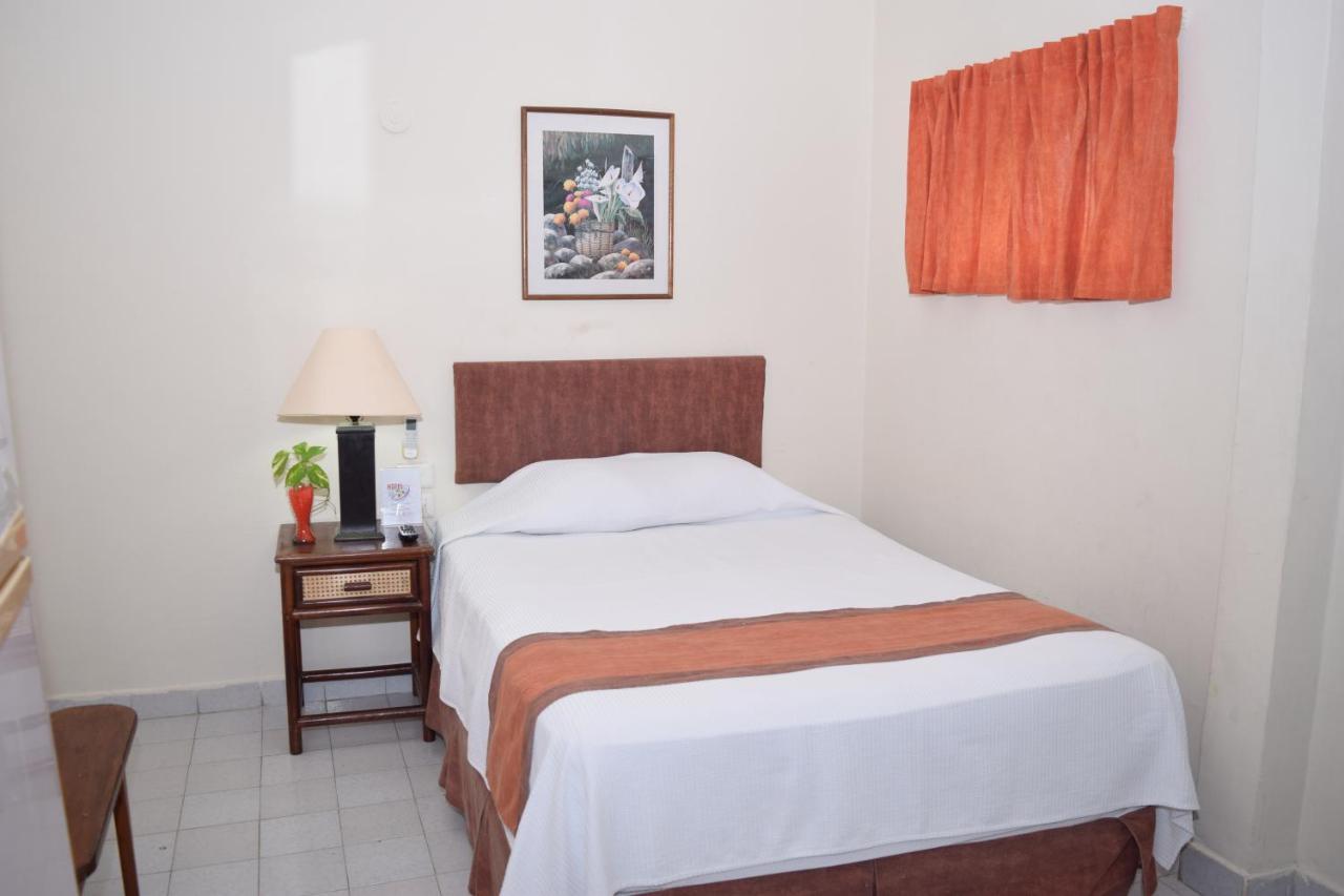 Hotel Suites Le Monde Cancún Extérieur photo