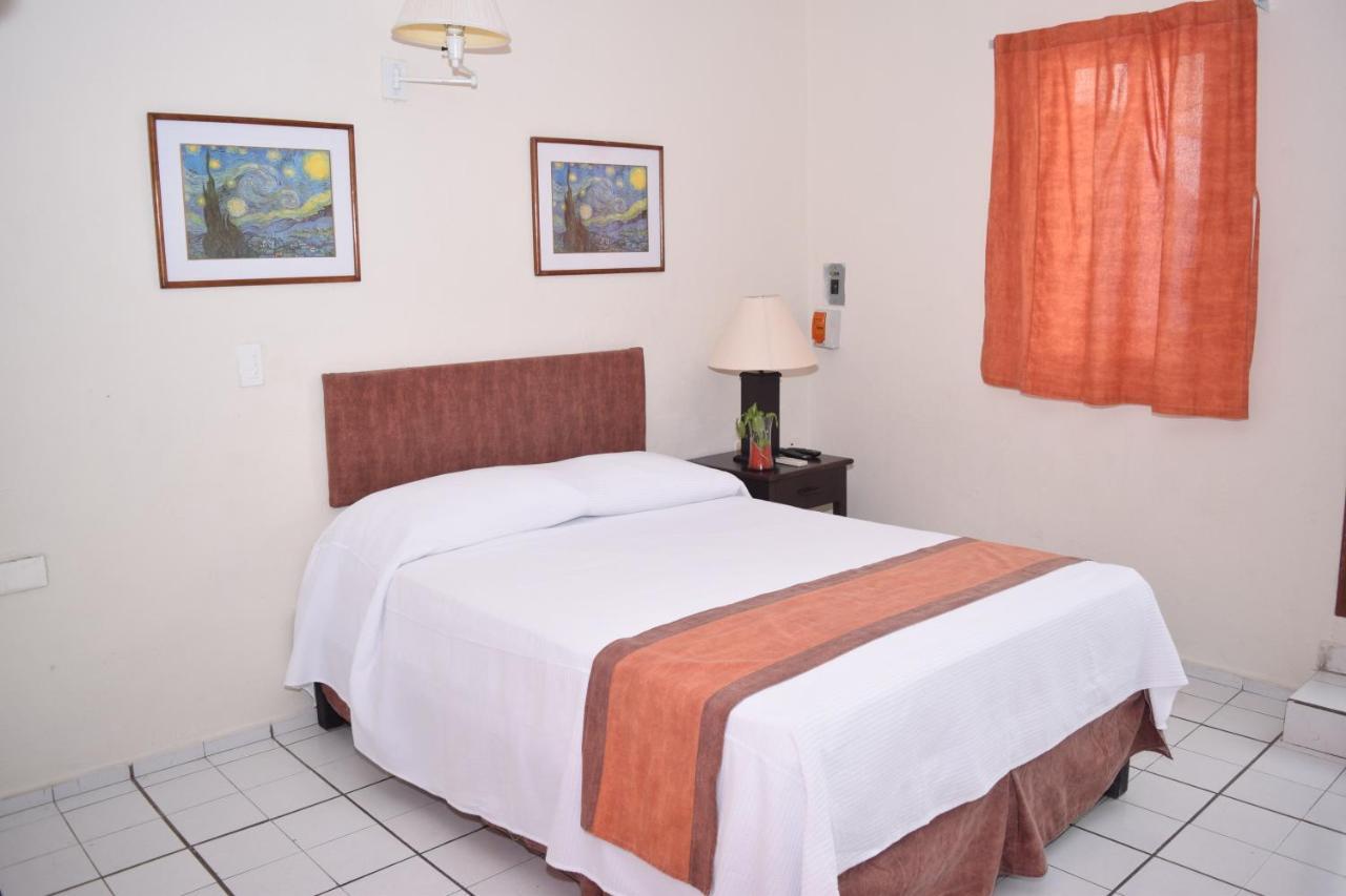 Hotel Suites Le Monde Cancún Extérieur photo